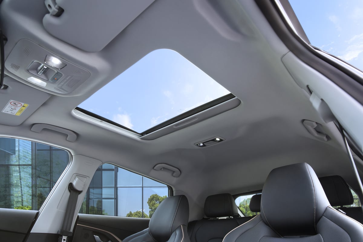 OMODA C5 - sunroof